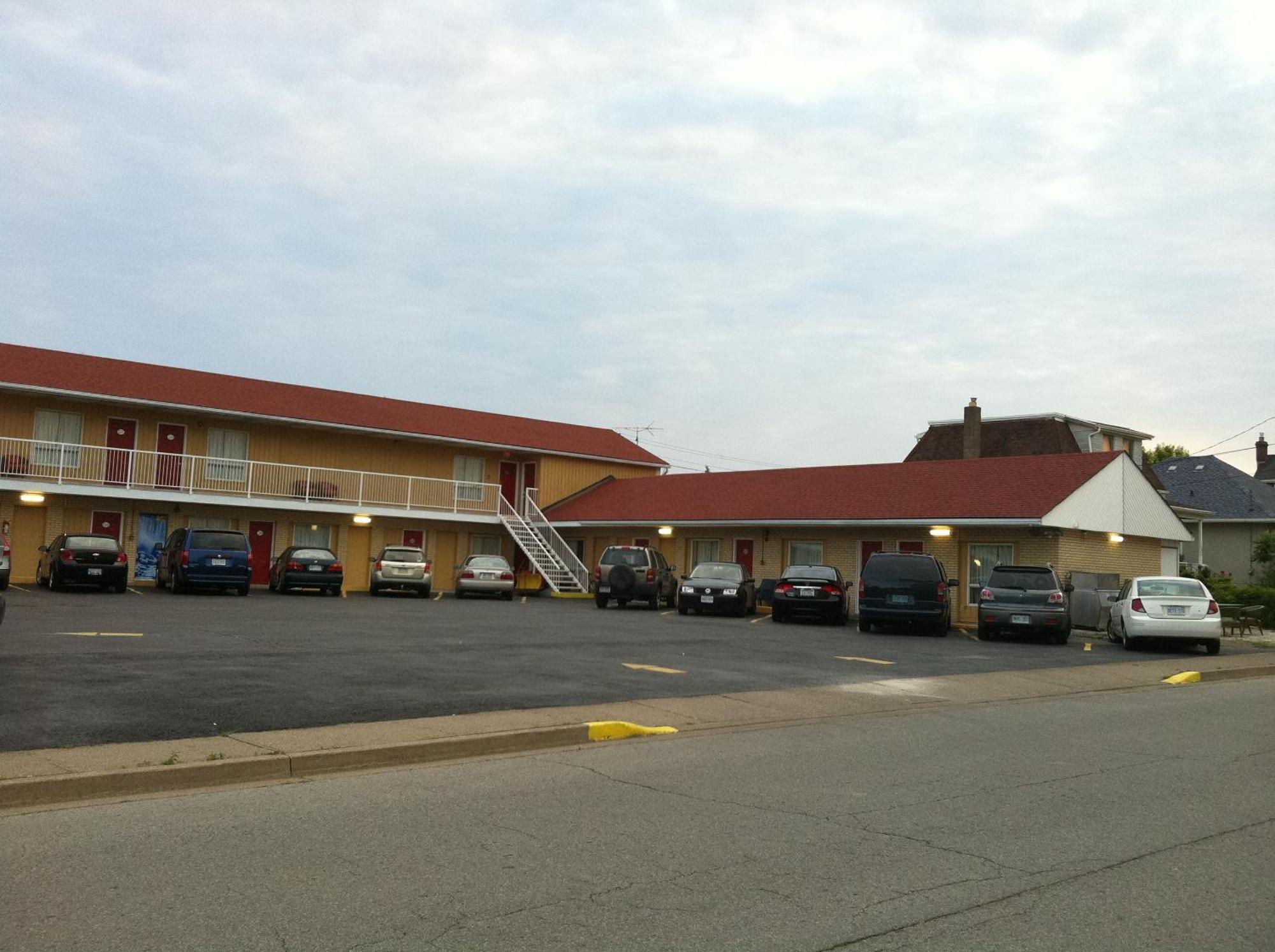 Scottish Inn Near The Falls And Casino Niagara Bagian luar foto